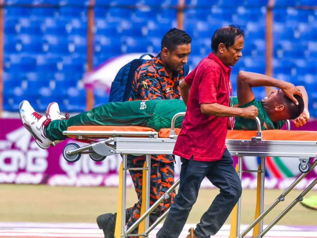 CSK Player Mustafizur Injured